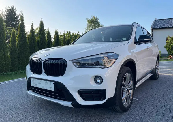 bmw wielkopolskie BMW X1 cena 77000 przebieg: 129805, rok produkcji 2016 z Frampol